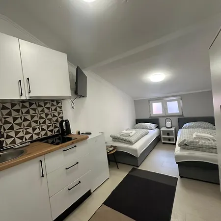 Mira Apartment *